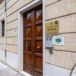Accademia Oda ve Kahvaltı 3*