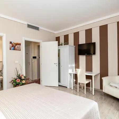Accademia Bed & Breakfast 2*