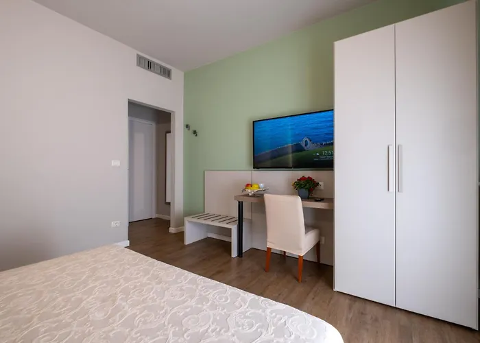 Accademia 3* Верона